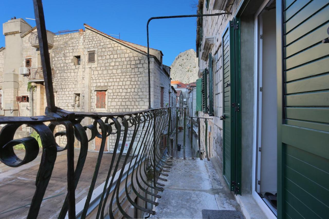 Apartments With A Parking Space Omis - 19051 Exteriér fotografie